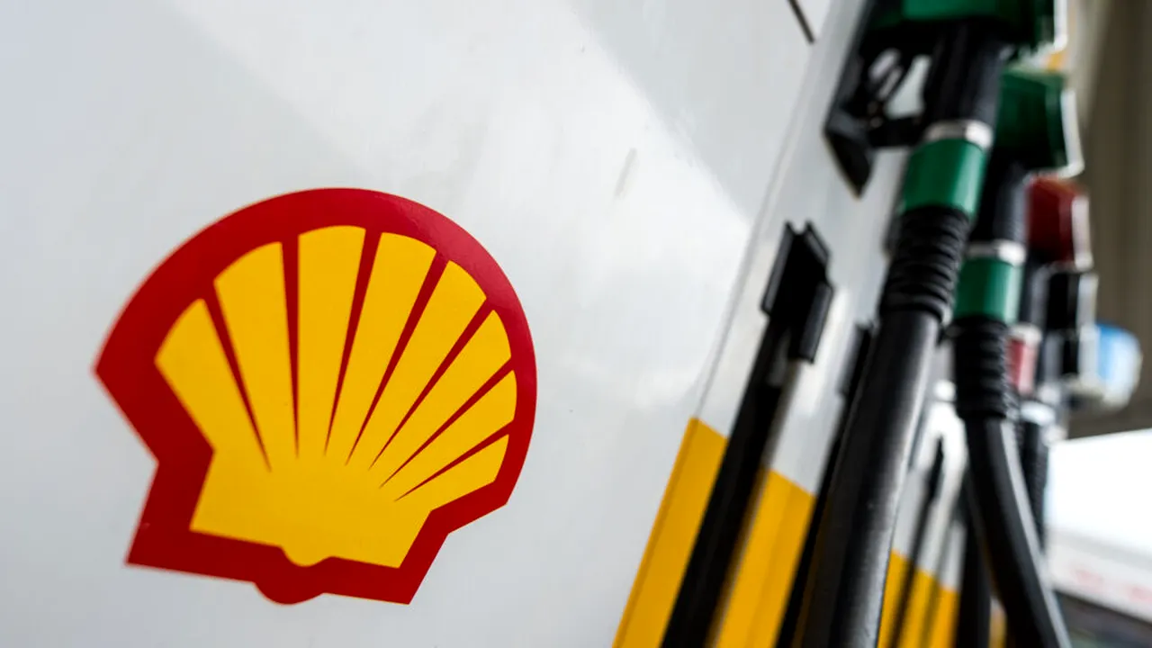 Șeful Shell avertizează: Europa ar putea ajunge la raționalizarea combustibilului din aprilie