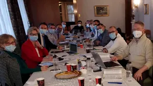 Negocierile dintre  PNL, USR-PLUS şi UDMR vor fi reluate duminică, după ce discuţiile de sâmbătă s-au încheiat fără un rezultat