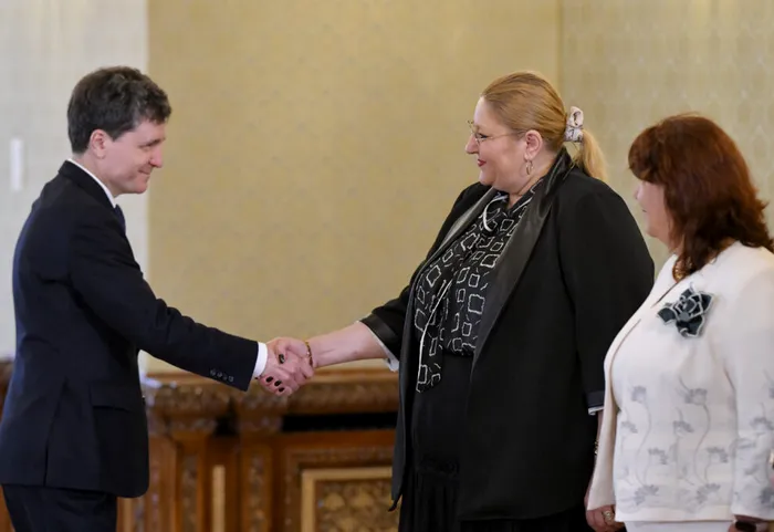 Live Text Consultări la Cotroceni | Partidul S.O.S. România discută cu Nicușor Dan. Cum se poziționează PSD, AUR, PNL, USR și UDMR privind formarea unui nou Executiv