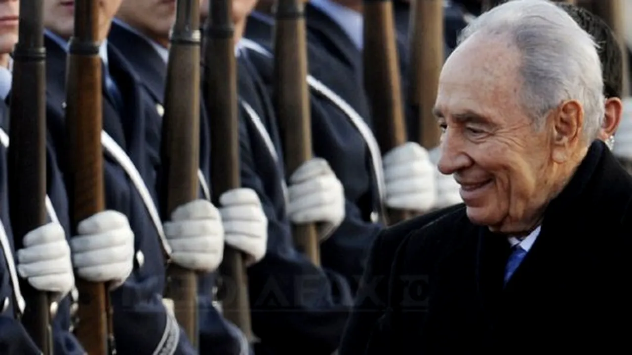 Vizita lui Shimon Peres în România, dominată de accidentul elicopterului israelian