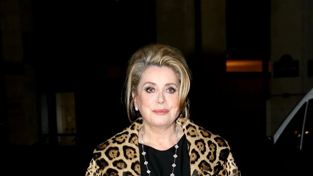 Catherine Deneuve îşi vinde castelul din apropiere de l'Île-de-France pentru 4 milioane de euro - FOTO
