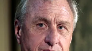 Bobby Charlton şi Marcel Desailly i-au adus un omagiu lui Johan Cruyff