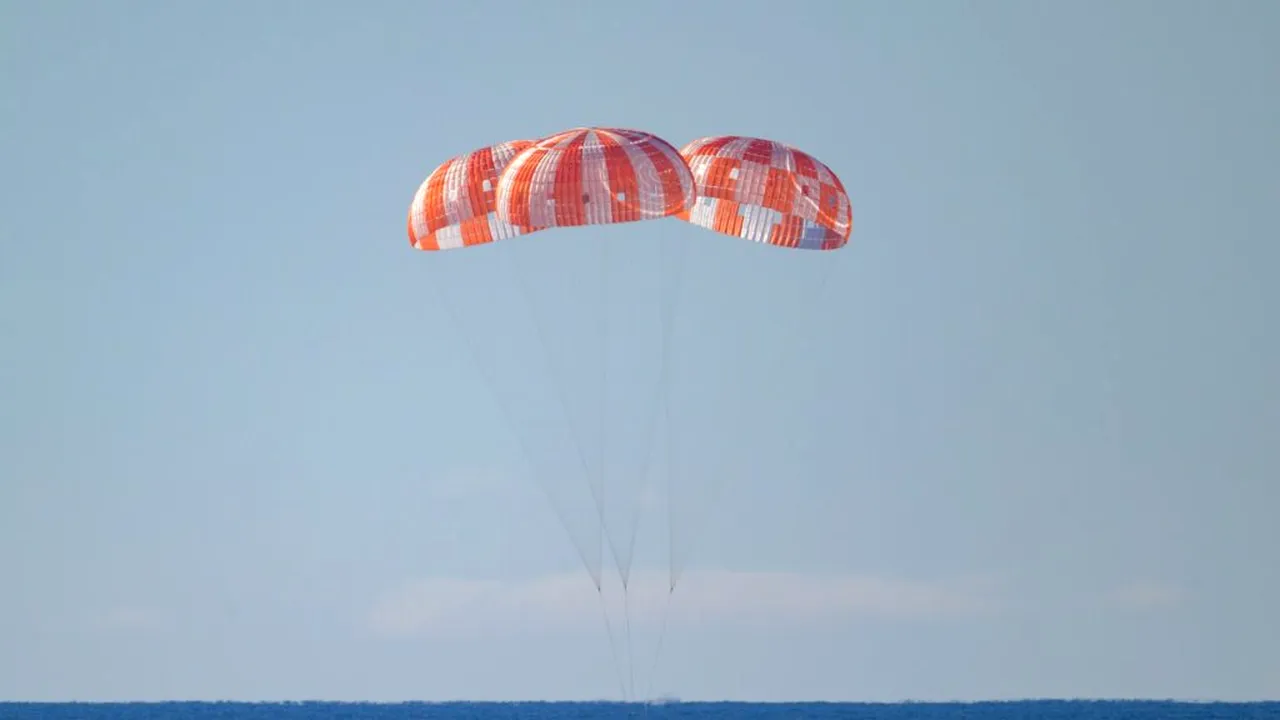 „Integrity” a ajuns cu succes în Oceanul Pacific. NASA: „Amerizare direct la țintă”