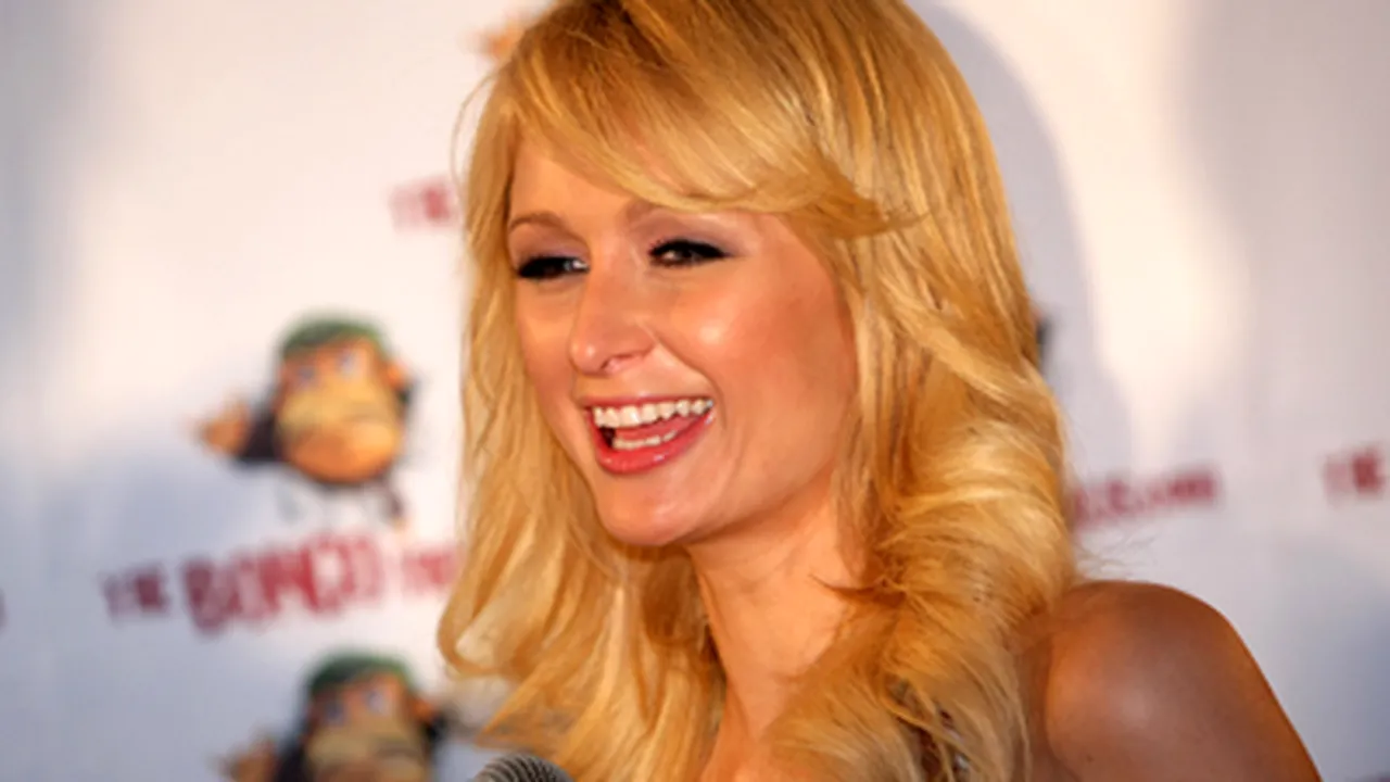 Paris Hilton va lansa o linie de îmbrăcăminte pentru copii