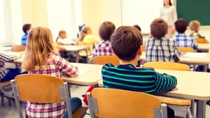 Pe hârtie, copilul tău face educaţie sexuală la şcoală. Uite ce i se spune şi ce învaţă