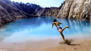 PERICOLUL ascuns dintr-o destinaţie turistică, îndrăgită de români. Mai multe persoane, în stare gravă după ce s-au lăsat cucerite de culoarea fascinantă a unui lac | FOTO