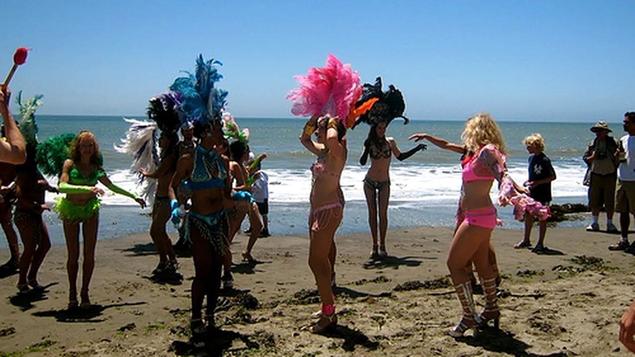 Spectacole de samba în staţiunea Mamaia (Video)