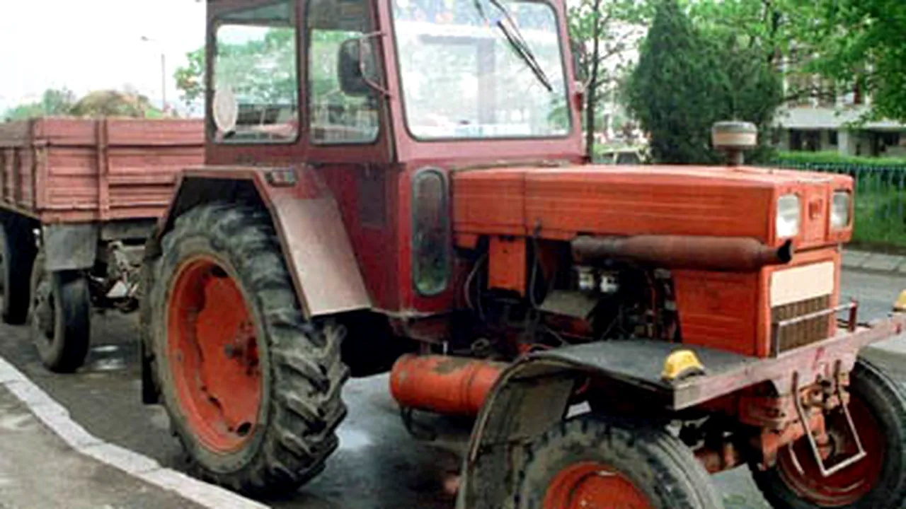 Conducea un tractor fără permis şi cu o alcoolemie record de 2,18 la mie
