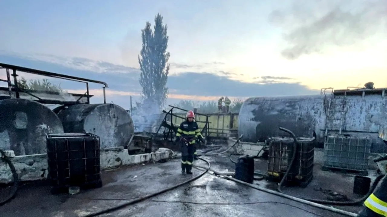 Incendiu de resturi petroliere într-o unitate economică din judeţul Prahova