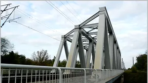 Construirea pasarelei pietonale peste Lacul Herăstrău, demarată. Finalizarea, estimată în 11 august