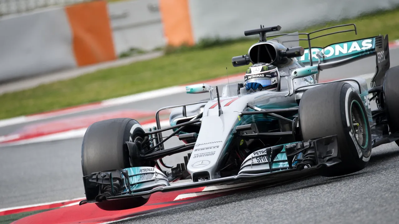  Surpriză majoră în F1. Bottas a câştigat MP al Austriei, Hamilton a fost penalizat şi a ratat podiumul