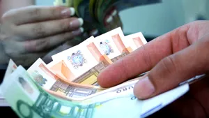 BCE: Nu sunt motive de îngrijorare privind deprecierea euro în faţa dolarului