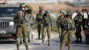 Cel puţin zece militari israelieni şi un civil, răniţi în atacuri palestiniene comise în Cisiordania