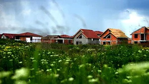 Angajaţii Oficiilor de Cadastru ameninţă cu blocarea programului 