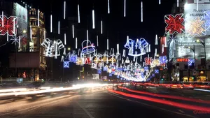 Câţi bani a cheltuit PMB pe luminiţele de Crăciun din acest an. 800 de elemente unicat dedicate Centenarului