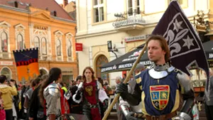 Spectacol cu domniţe şi cavaleri la Serbările medievale ale Braşovului