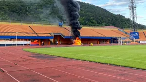 Incendiu în interiorul stadionului „Ceahlăul” din Piatra-Neamţ