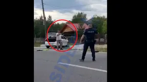 VIDEO Caz grav în Gorj: Poliţiştii au fost atacaţi de un cetăţean care avea o bâtă