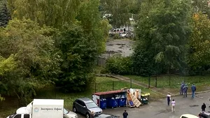 Atac armat la o şcoală din Rusia. Cel puţin nouă persoane au murit