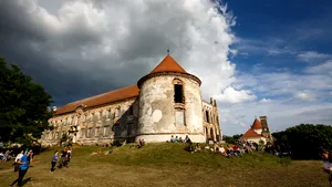 Clujul va restaura Castelul Banffy, cu fonduri europene. În ce se va transforma impunătoarea construcţie medievală