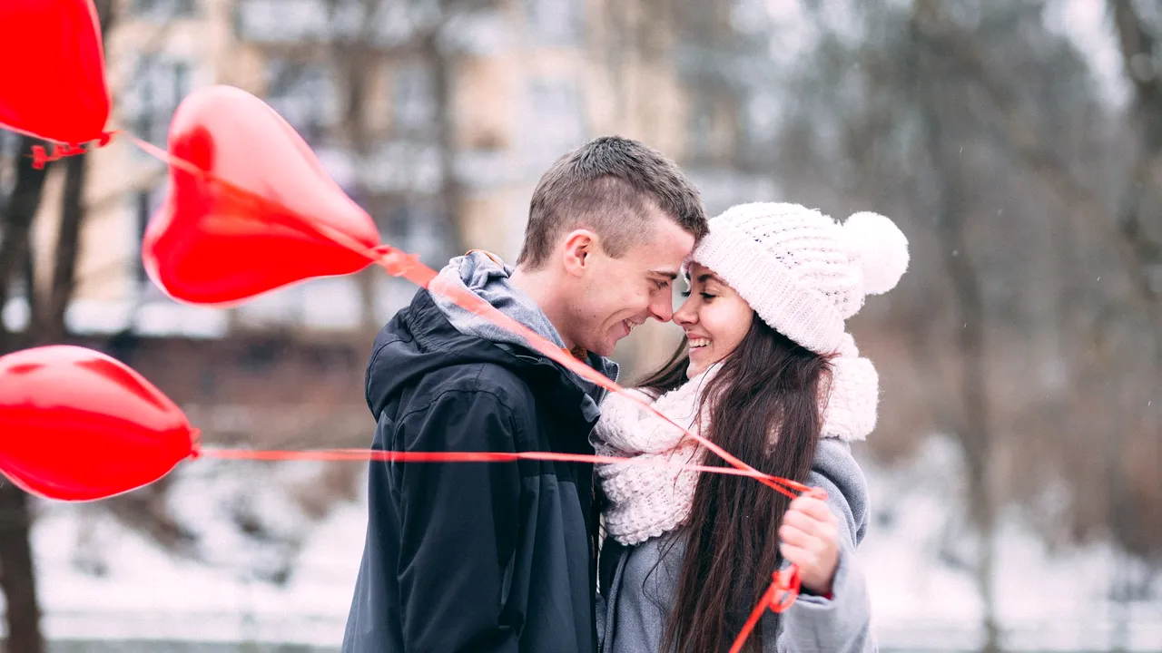 Oferte de Valentine's Day. Bistriţa: Masaje anticelulitice la reducere sau tatuaje „mai rezistente decât o relaţie”/ Relaxare în băi dacice, în Munţii Rodnei şi pachet special la un hotel din Cluj