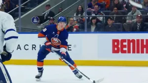 Record egalat în liga nord-americană de hochei pe gheață de un jucător de 18 ani