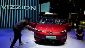 Volkswagen vrea să se alieze cu Huawei pentru a vinde mai multe vehicule electrice în China