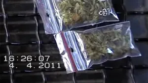 Doi tineri din Drobeta Turnu Severin, reţinuţi după ce au fost prinşi vânzând droguri