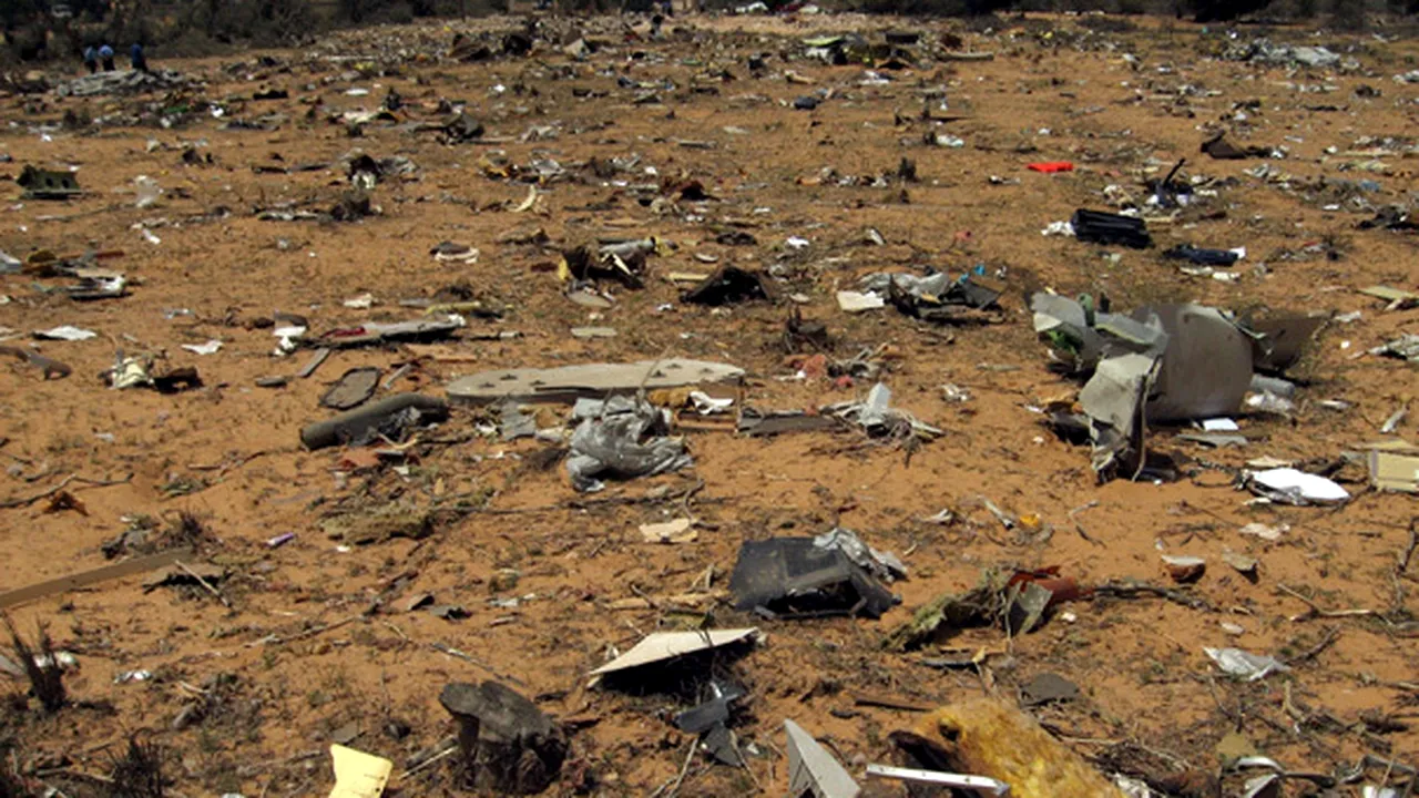 Pilotul avionului prăbuşit în Libia nu semnalase probleme tehnice