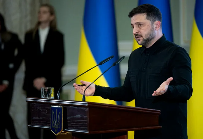 EXTERNE Zelenski, interviu pentru presa franceză: „Dacă Ucraina nu îl oprește pe Putin, acesta va invada Europa”