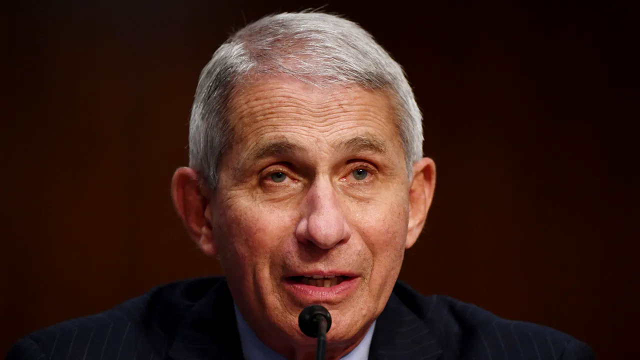 Anthony Fauci, principalul epidemiolog al Casei Albe, anunţă: Noile date arată că vaccinurile anti-COVID sunt mai puţin eficiente împotriva noilor tulpini ale coronavirusului