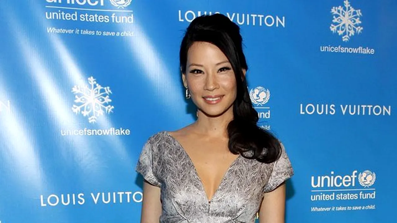 Actriţa Lucy Liu a devenit mamă pentru prima dată