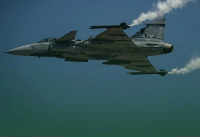 EXTERNE Alertă la granița României: avioane NATO au interceptat un avion de linie chinez