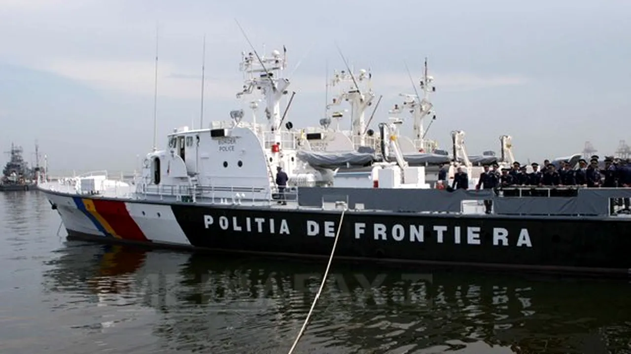 Un turc şi un sirian, cercetaţi pentru călăuzirea migranţilor depistaţi pe Marea Neagră, arestaţi