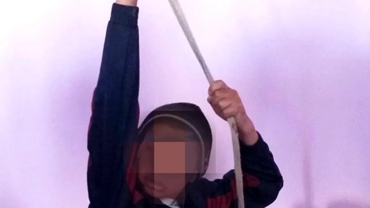 21 de copii au ajuns în centre de plasament în cazul de sclavie din Argeş / Primarul din Berevoeşti susţine că nu ştia de cei 40 de sclavi din localitate - VIDEO