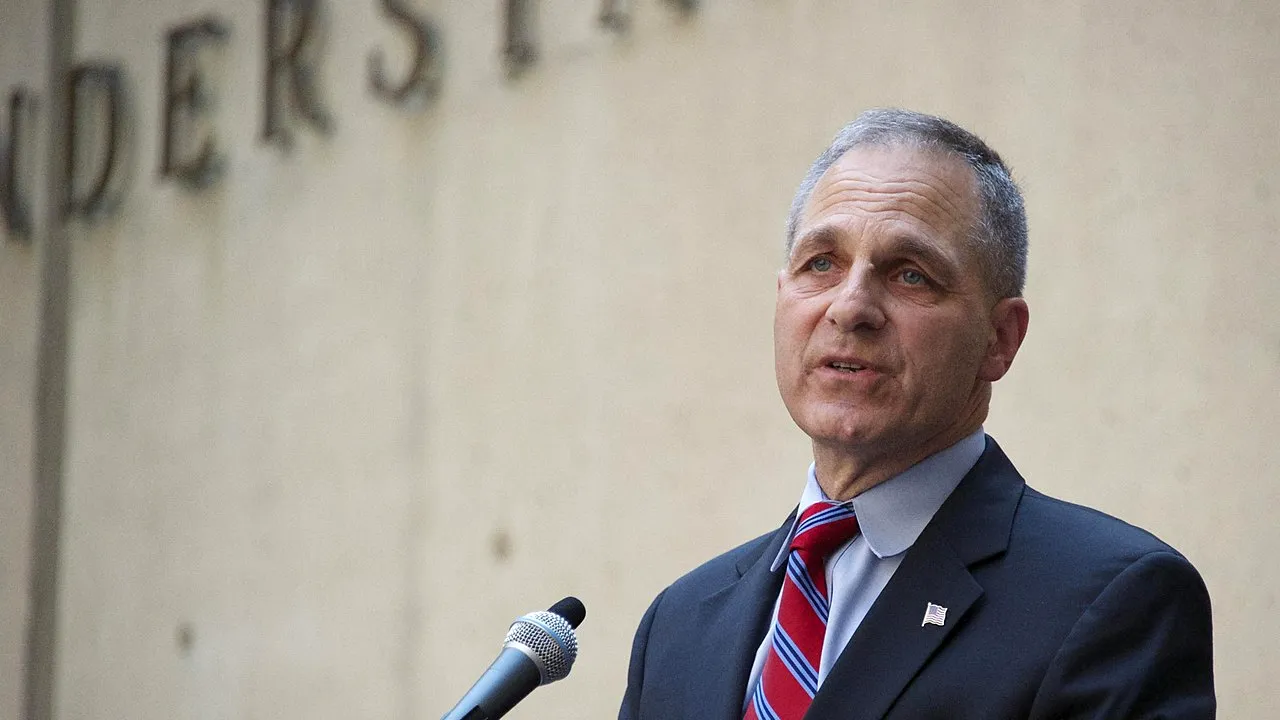 Louis Freeh, fost director al FBI, recomandă CINCI măsuri pentru relansarea sistemului statului de drept în România. Sunt vizate şi protocoalele secrete