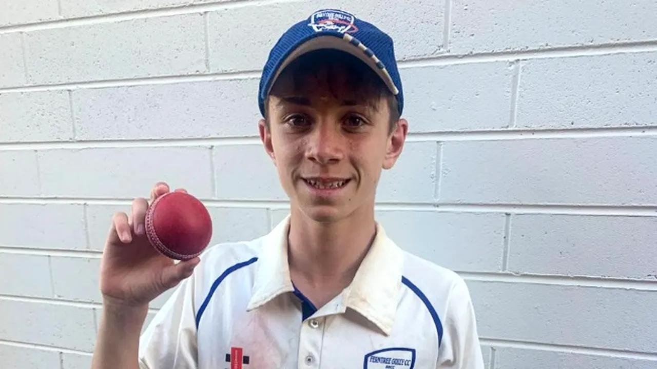 Un jucător australian de crichet moare după ce a fost lovit de minge. Avea doar 17 ani