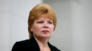 Pivniceru cere Parlamentului să prezinte într-un material sintetic evoluţiile din MCV