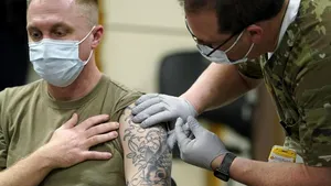 Americanii nu glumesc! 103 puşcaşi marini, 27 de aviatori şi un comandant al Marinei au fost concediaţi pe motiv că au refuzat vaccinarea
