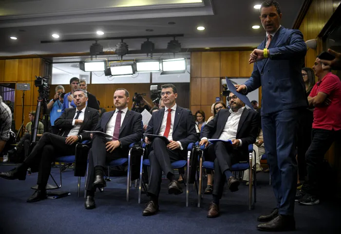 Explicații pentru pachetul fiscal. Alexandru Nazare: Impozitarea progresivă necesită măcar un an jumătate – doi de pregătire / Care sunt anomaliile din educație / Cât pierd pensionarii prin plata CASS
