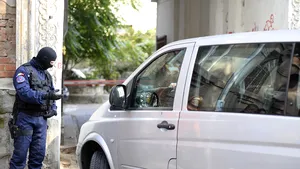 DNA ridică documente din sediul Ministerului Educaţiei, într-un dosar privind un proiect POSDRU. Ce spune Ministerul Educaţiei 