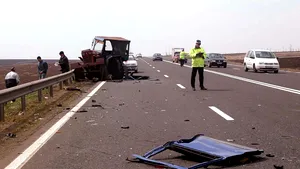 Olt: Şoferul unui tractor a murit într-un accident produs pe DN 64