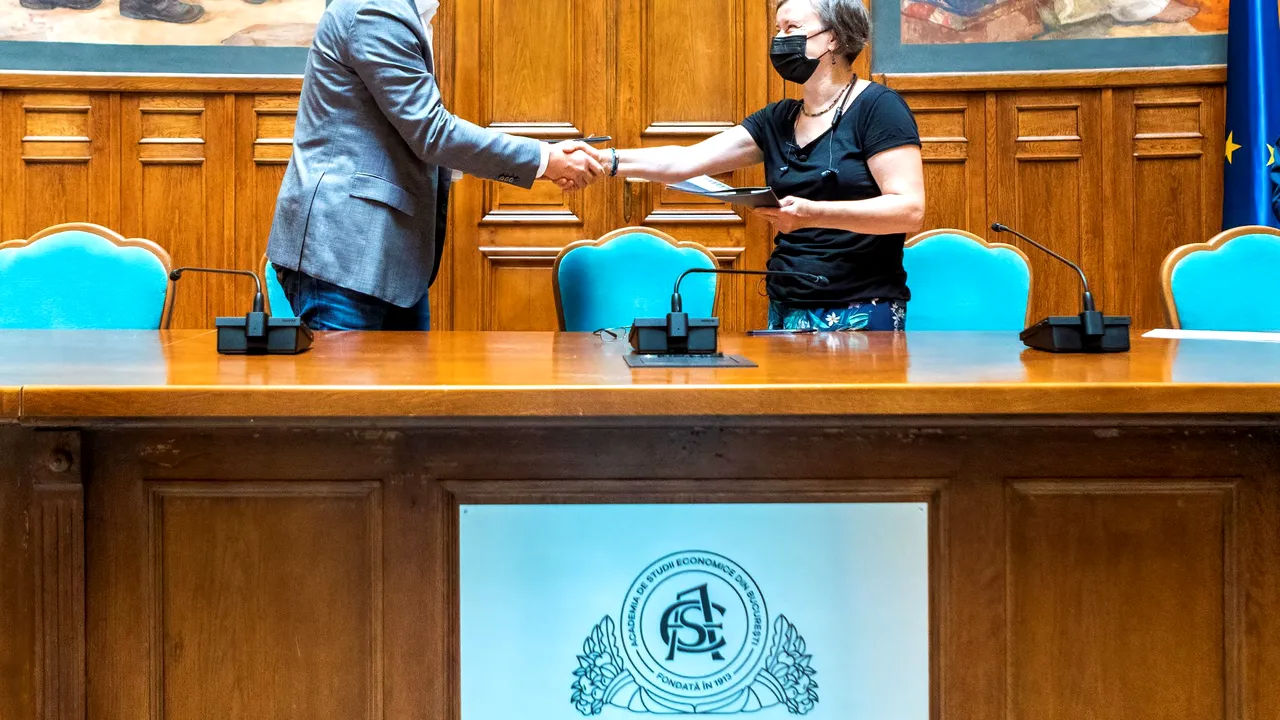 One United Properties sprijină restaurarea frescei din Aula Academiei de Studii Economice
