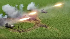 Războiul din Ucraina, ziua 169. Ruşii continuă să ucidă civili zilnic, printre care şi copii / Letonia declară Rusia „stat sponsor al terorismului”, replica Moscovei / Evacuări în masă decretate pentru regiunile Zaporojie, Herson şi Harkov / Nou atac asupra centralei nucleare / Posibile întăriri pentru armata lui Putin
