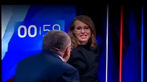 Doi candidaţi la alegerile prezidenţiale din Rusia, altercaţie la TV: Izbucnirea „Închide gura, proasto” i-a adus unui politician un pahar cu apă direct în faţă 