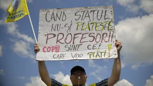Legea salarizării este în impas, anul şcolar este sub semnul întrebării 