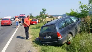 Accident în Sibiu: Doi răniţi într-un accident produs de un şofer băut, care a pătruns pe contrasens | FOTO