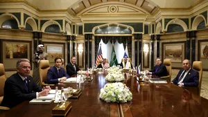 Cine sunt oficialii de rang înalt din SUA, Rusia şi Arabia Saudită prezenţi la Riyadh pentru negocierile privind pacea din Ucraina