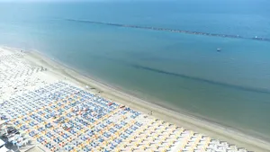 Un salvamar din Italia a fost amendat cu 1000 de euro după ce a salvat viaţa unui turist