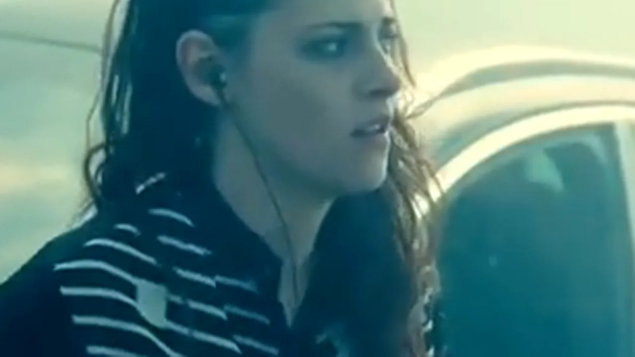 Kristen Stewart a făcut istorie la gala César 2015: a devenit prima actriţă americană recompensată cu un César pentru interpretare - VIDEO